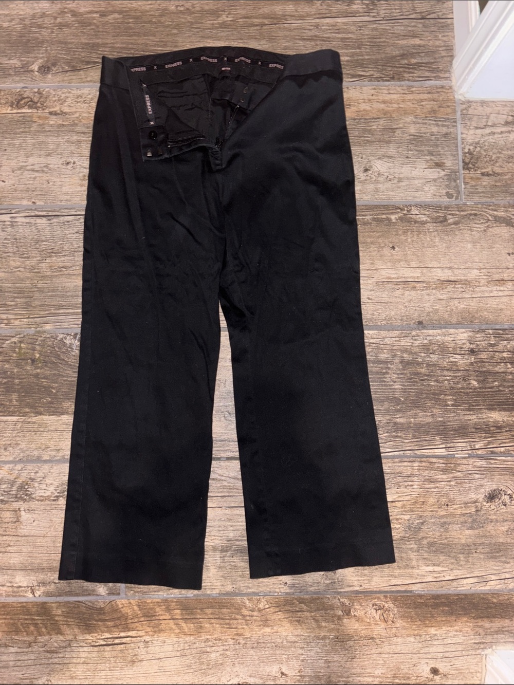 Express Black Cropped Women's Pants - Straight Ankle Length